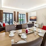 Amber Apartment *
