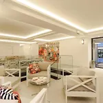 Amber Apartment *